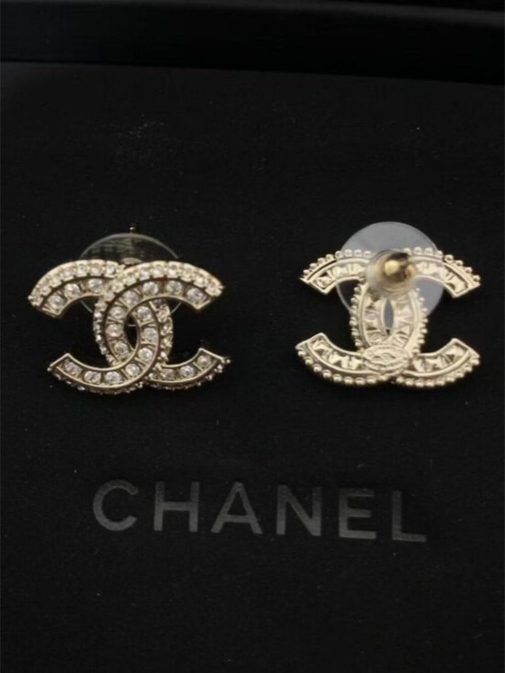 ℒCHANEL Gold Earrings
